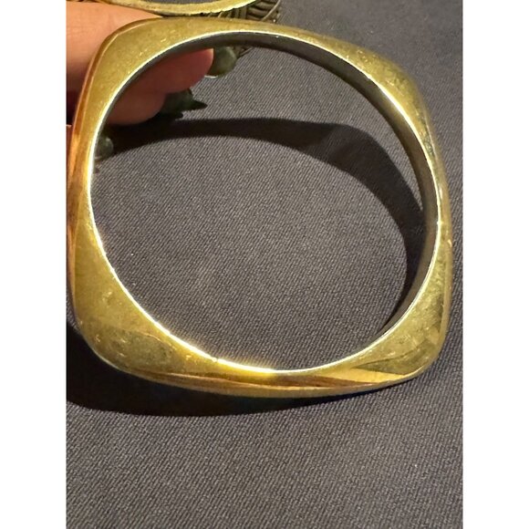 Bundle of 2 Gold Tone Bangles Costume Style - Picture 2 of 10